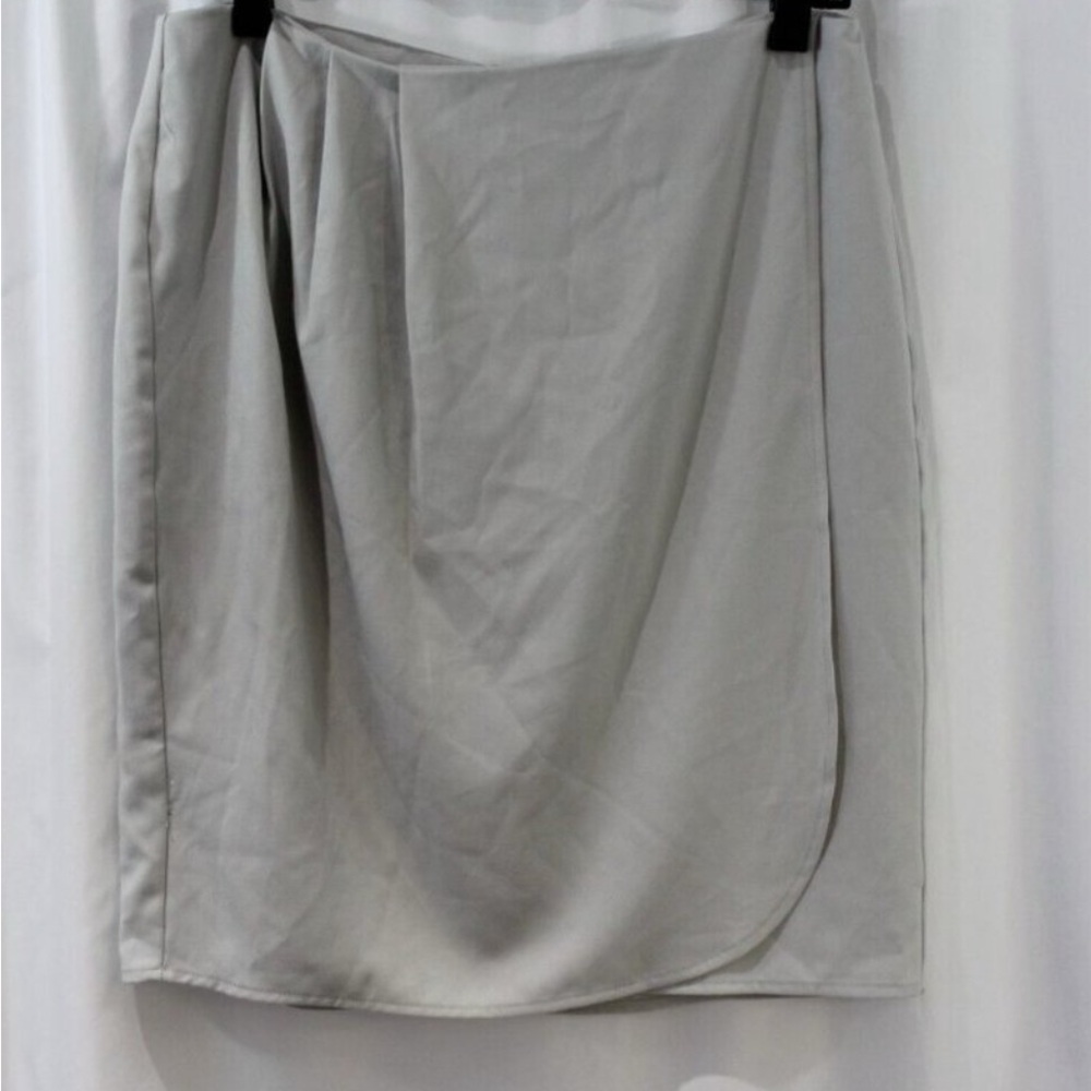 Elegant Gray Women's Skirt